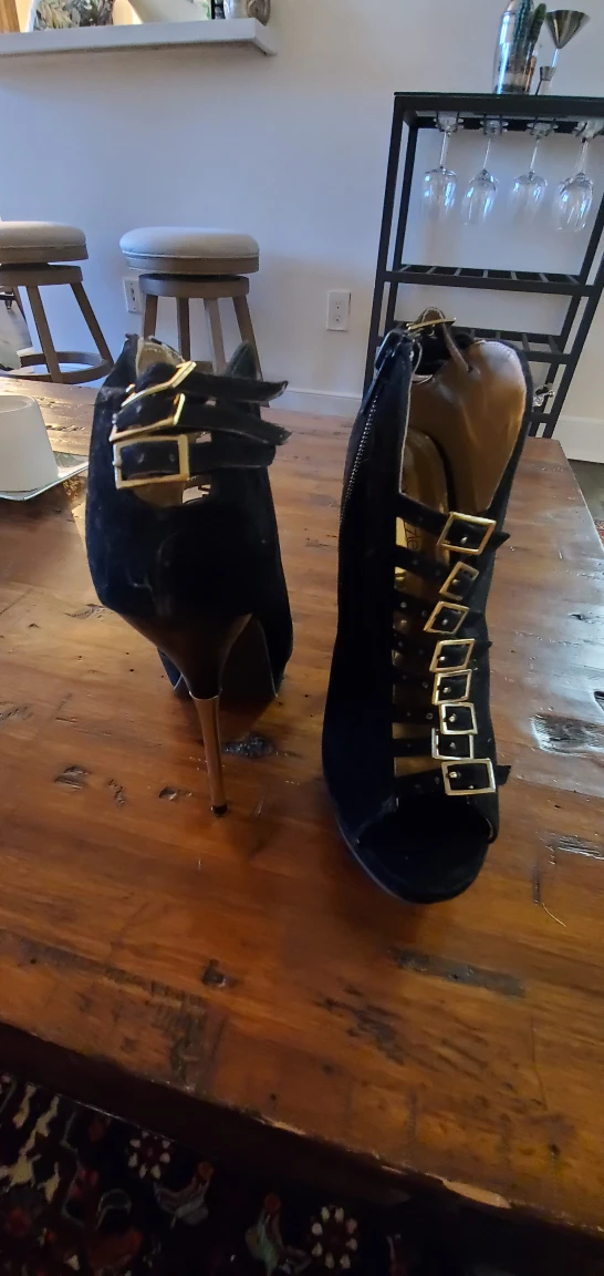 Black and Gold Sexy Stilletos, Size 7 - photo 3