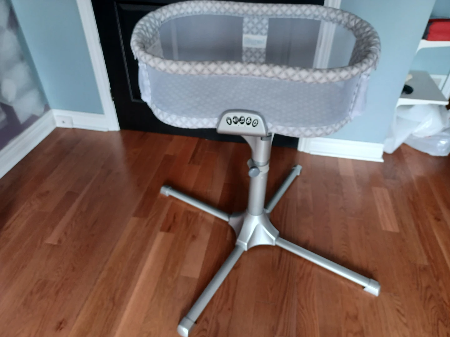 Halo bassinet swivel sleeper - photo 4