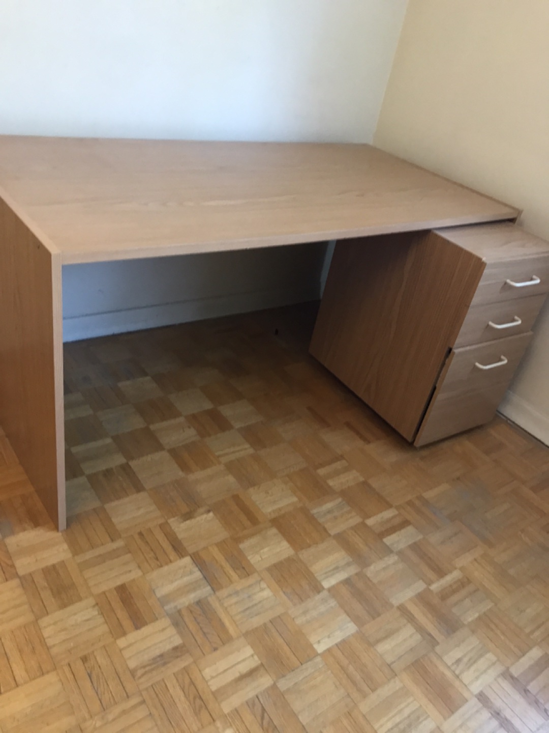 DESK - photo 4