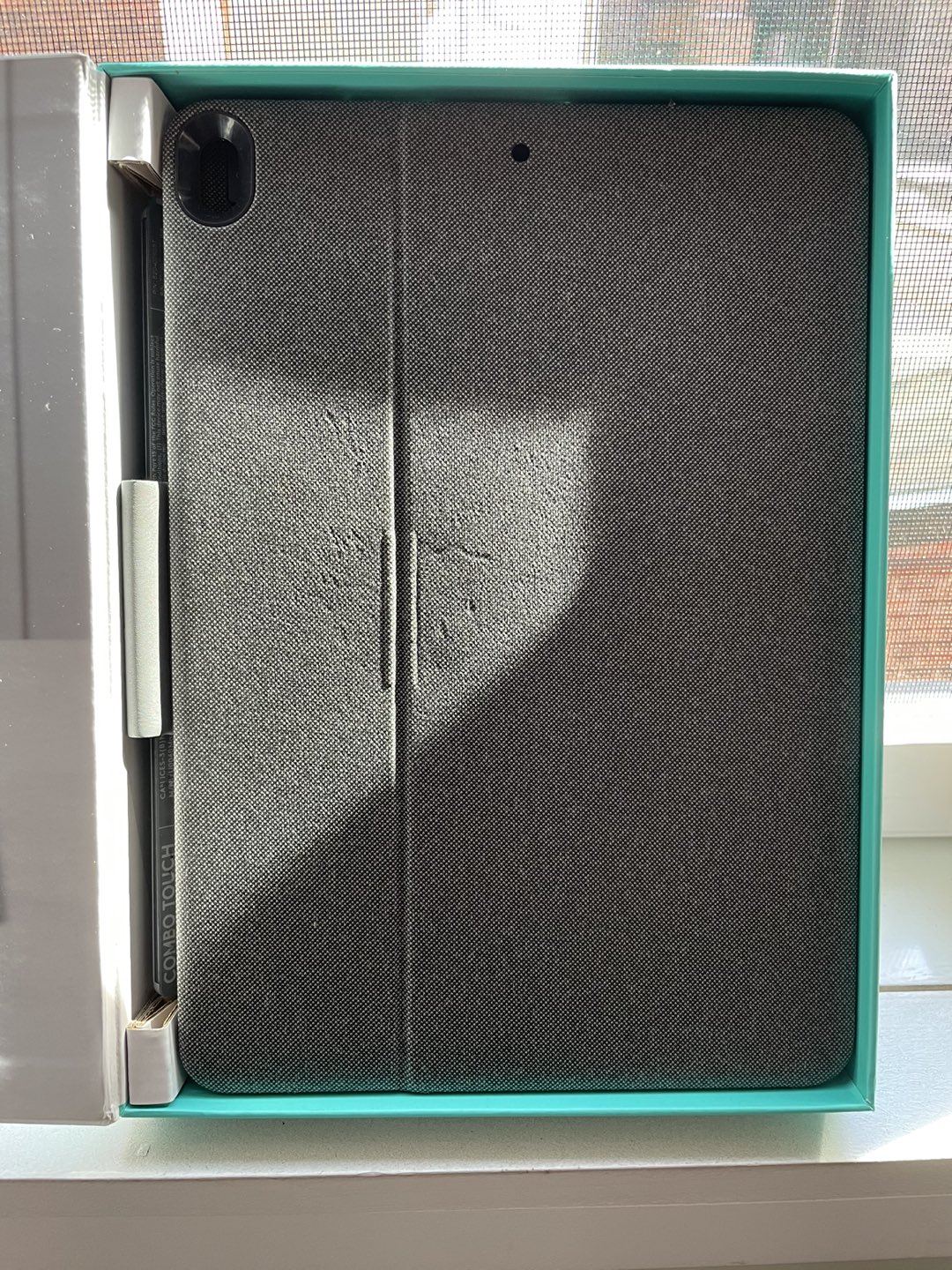 Logitech Combo Touch iPad Air 3rd gen. - photo 3