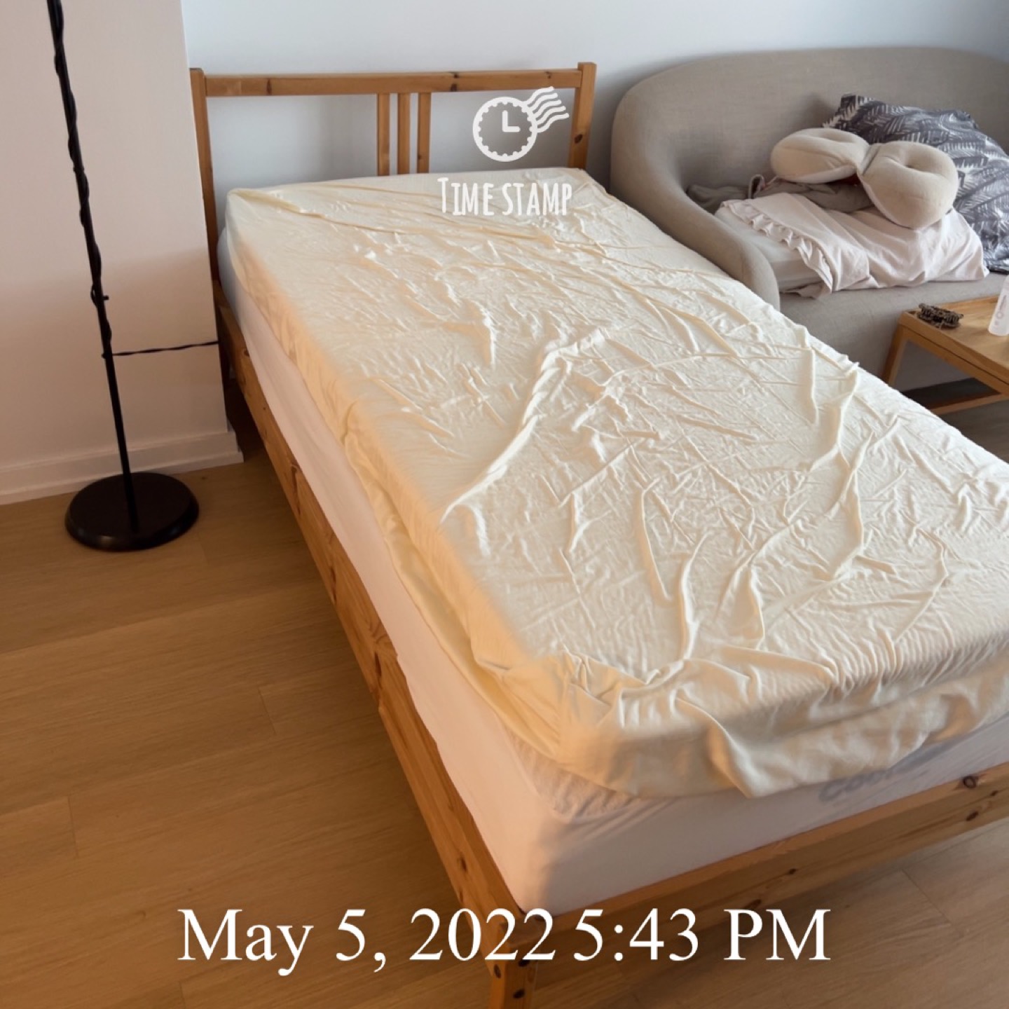 Ikea twin bed frame - photo 2