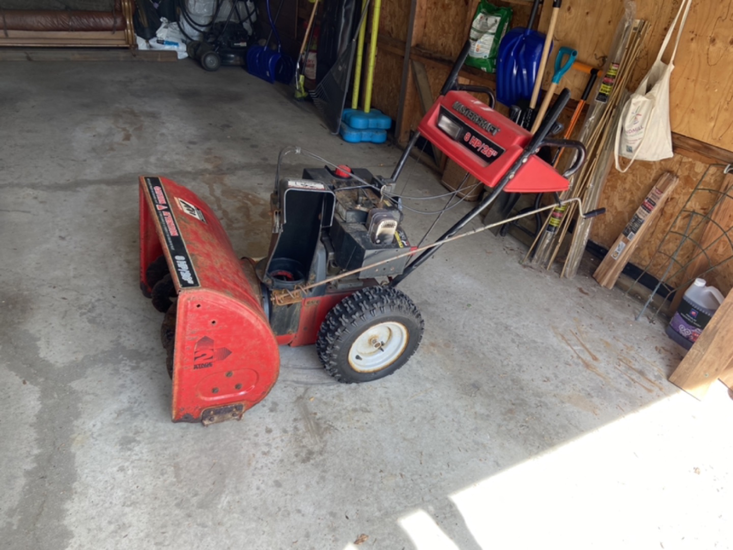 Gas snow blower thumbnail