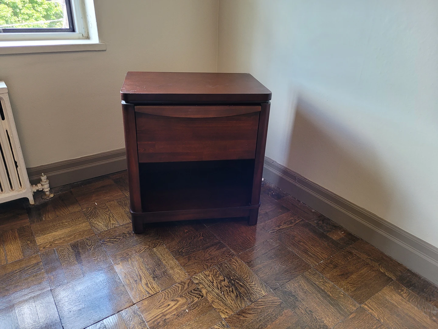 Dresser and bedside table.  one or both - photo 2