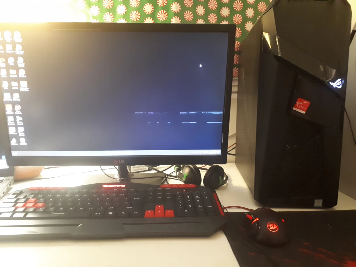 Gaming Desktop with Monitor ,Keyboard Mouse included thumbnail