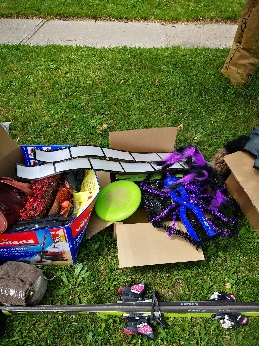 curb alert - photo 2