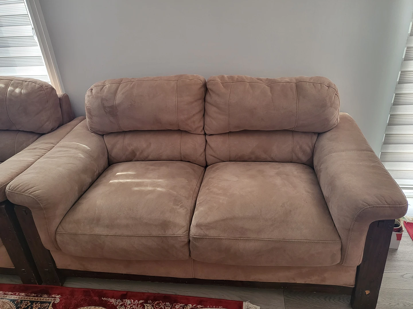 Couch - photo 5