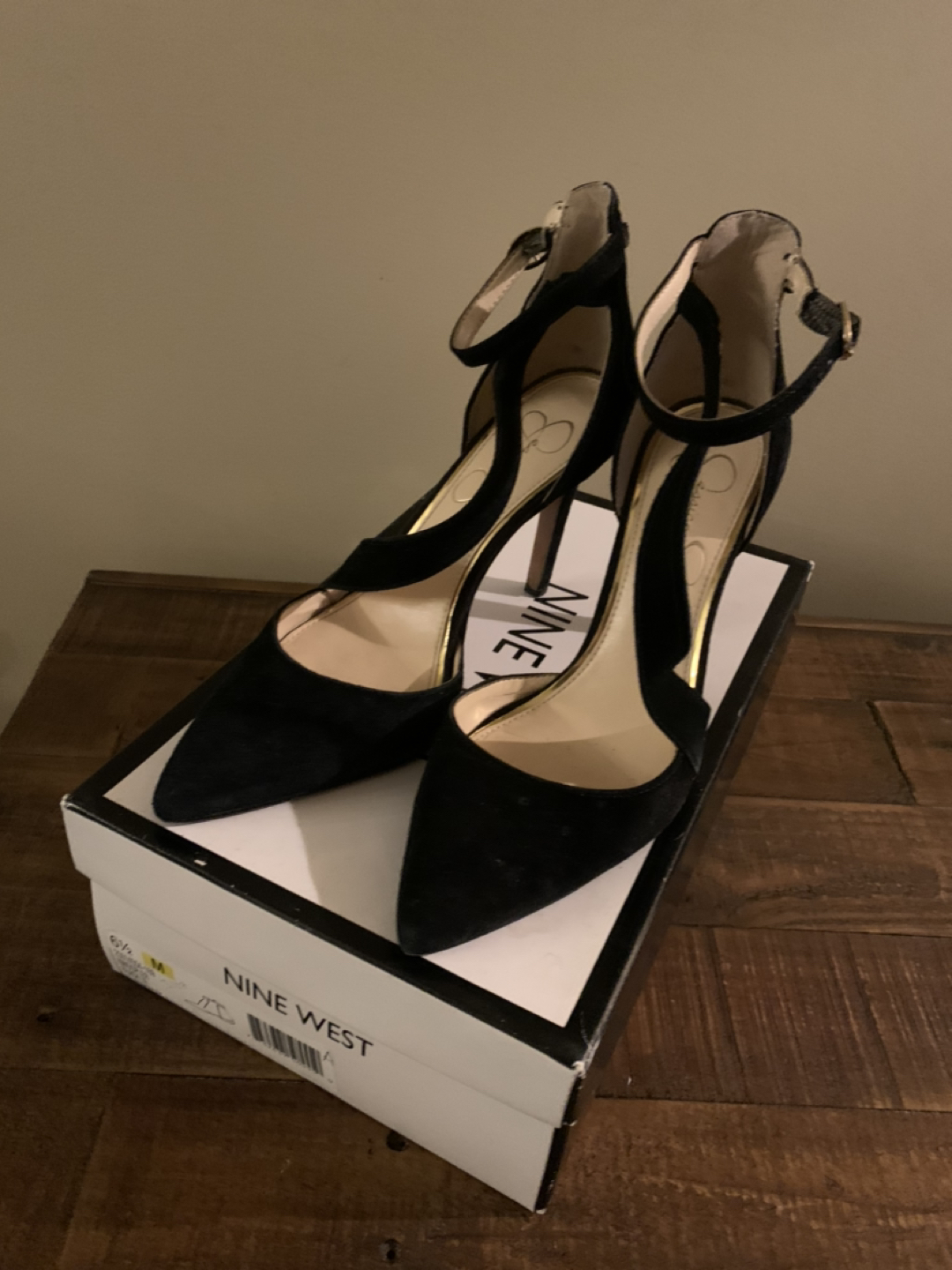 Jessica Simpson / Black Castana Pumps