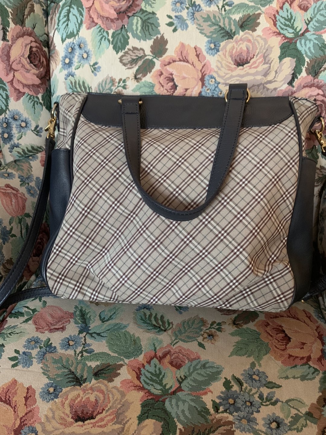 Authentic Two way Burberry bag - photo 2