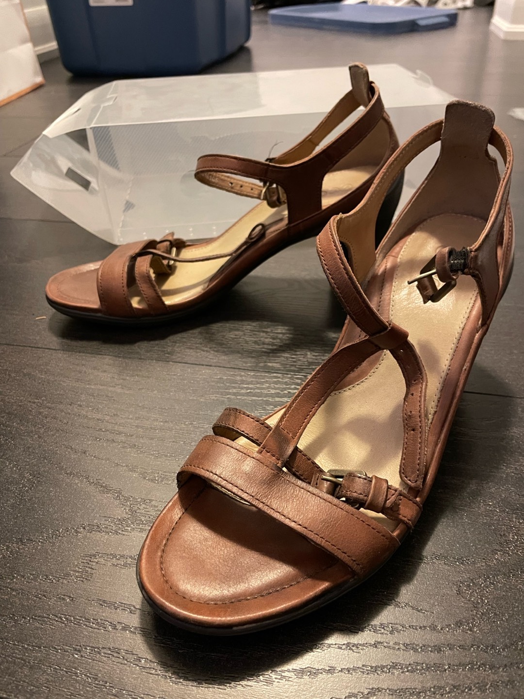 T-strap heeled sandals size 39/9 - photo 3