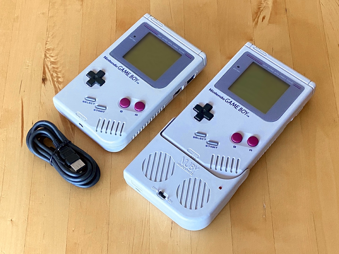 Lot of 2x Original Nintendo Game Boy handheld game consoles thumbnail