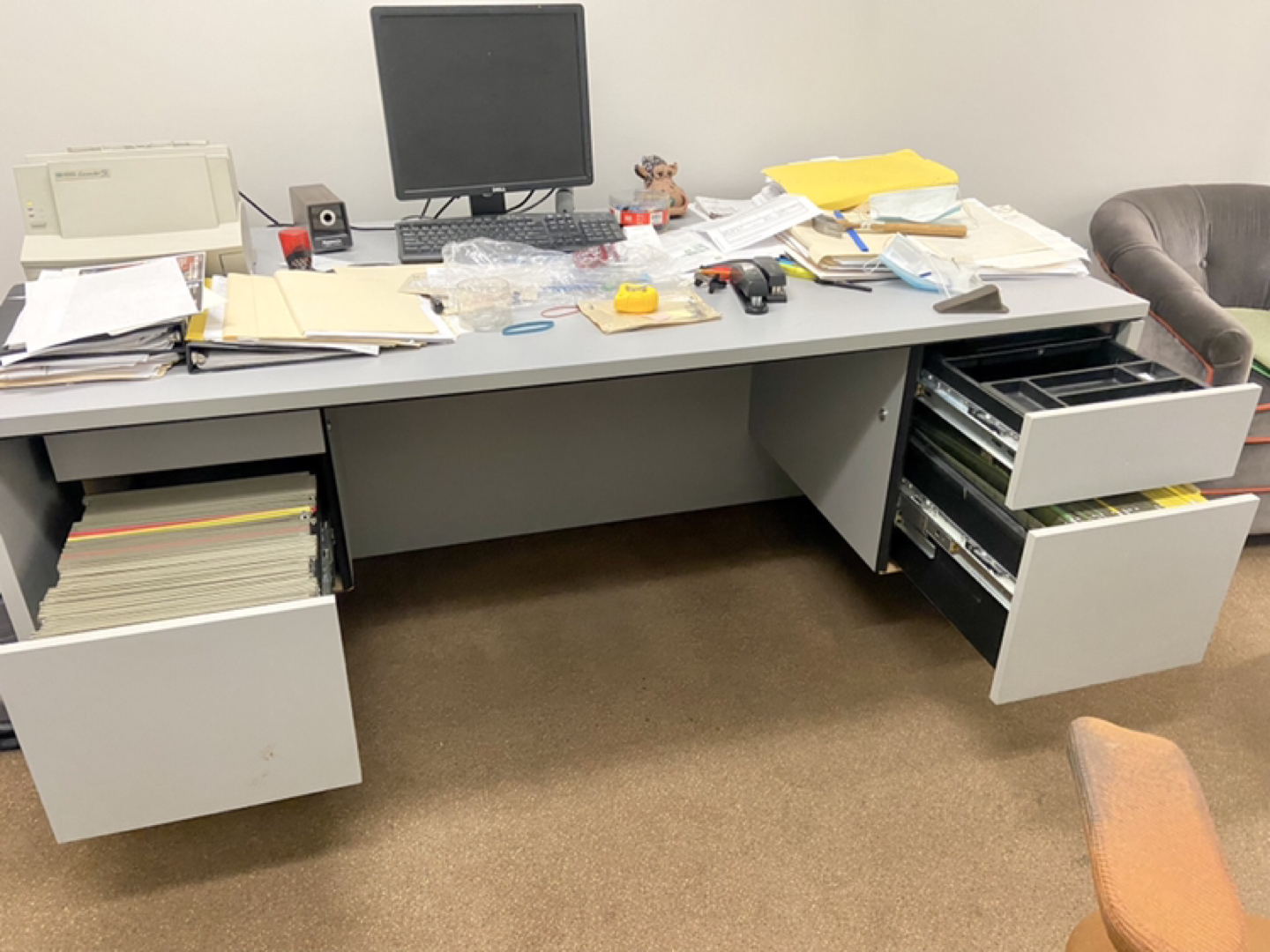 Office table thumbnail
