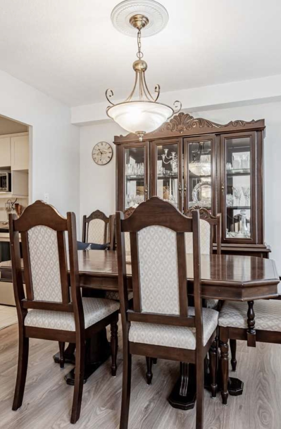 Dinning table set with chair an showcase