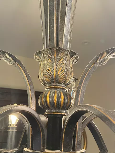 Thomas Lighting branded Elegant Chandelier - photo 3