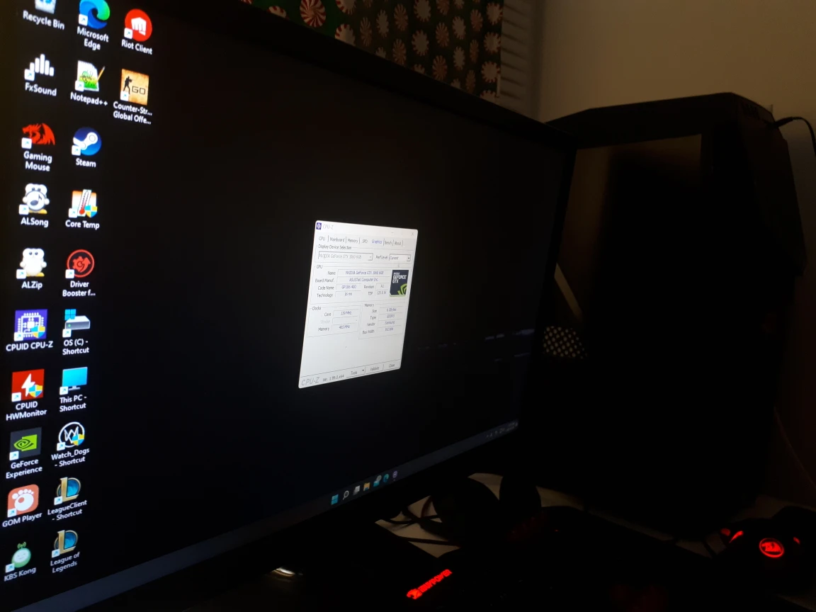 Gaming PC with all accessories! thumbnail