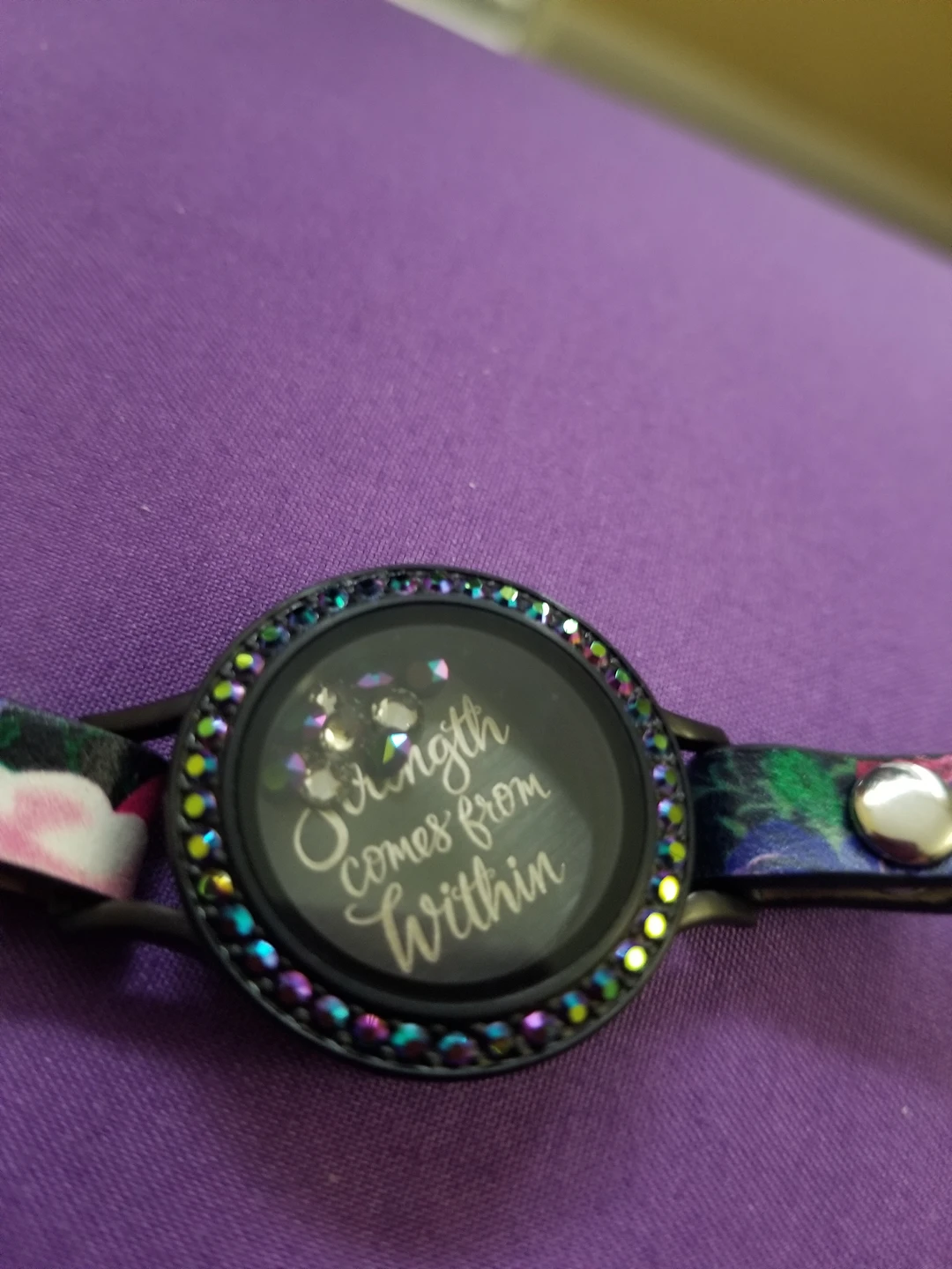 Brand new Origami owl fashion bracelet with inspo locket image indicator(2)