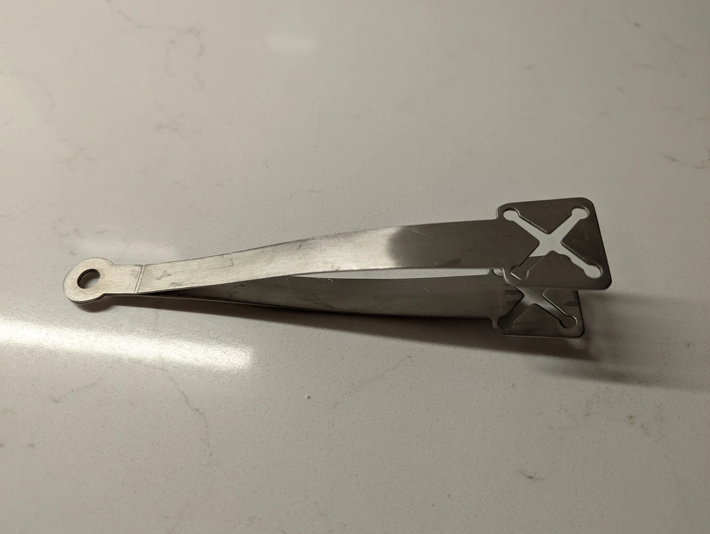 Fishbone Tweezer thumbnail
