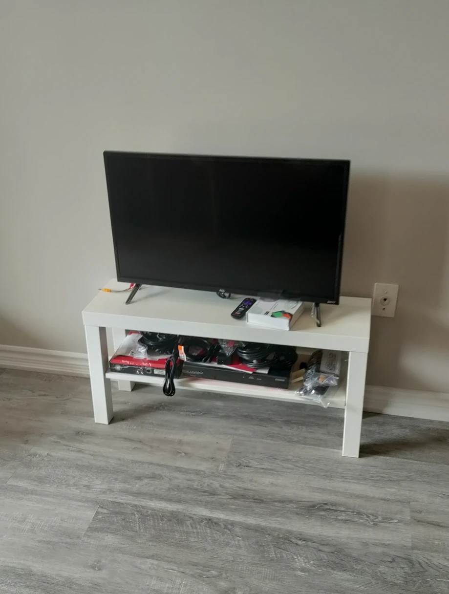 TLC 32" Roku TV