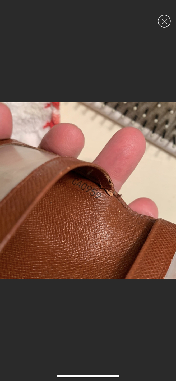 Authentic LV Cards Slots Wallet - photo 3