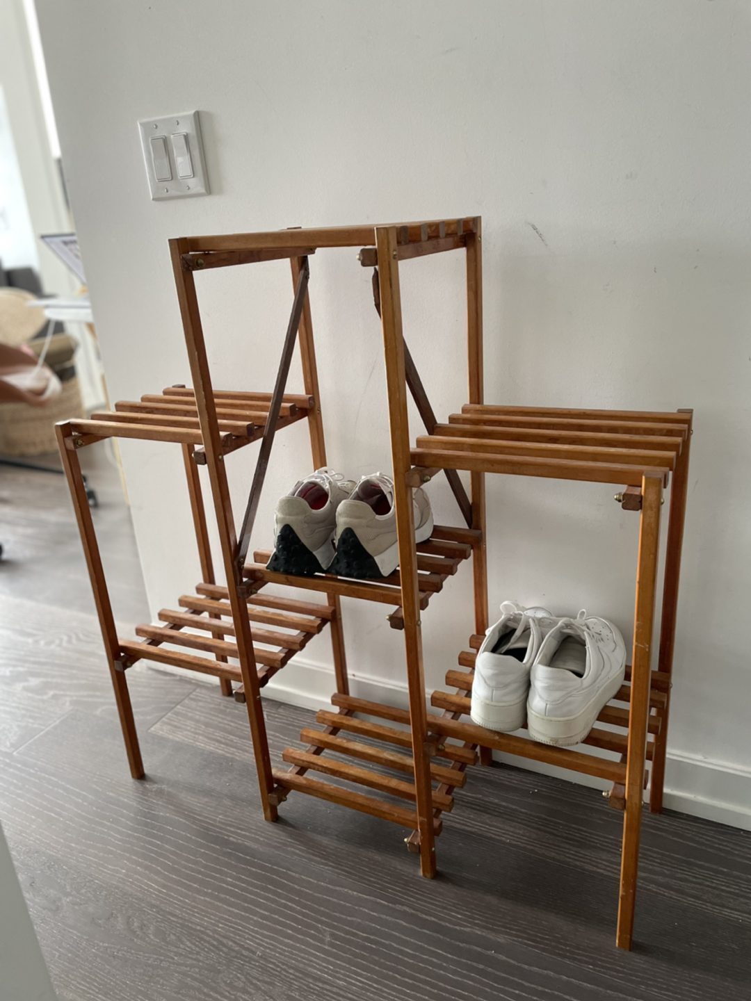 Wooden Plant Stand / Shoe Rack - photo 2