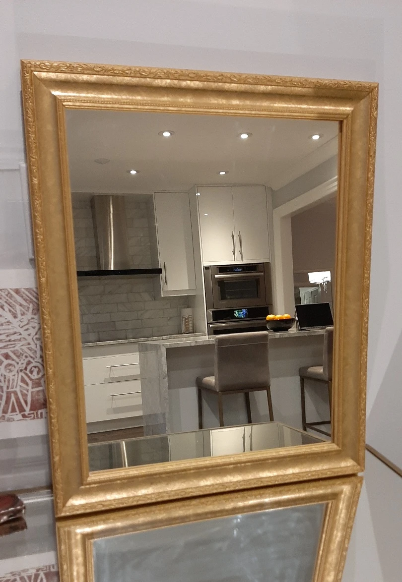 Mirror thumbnail