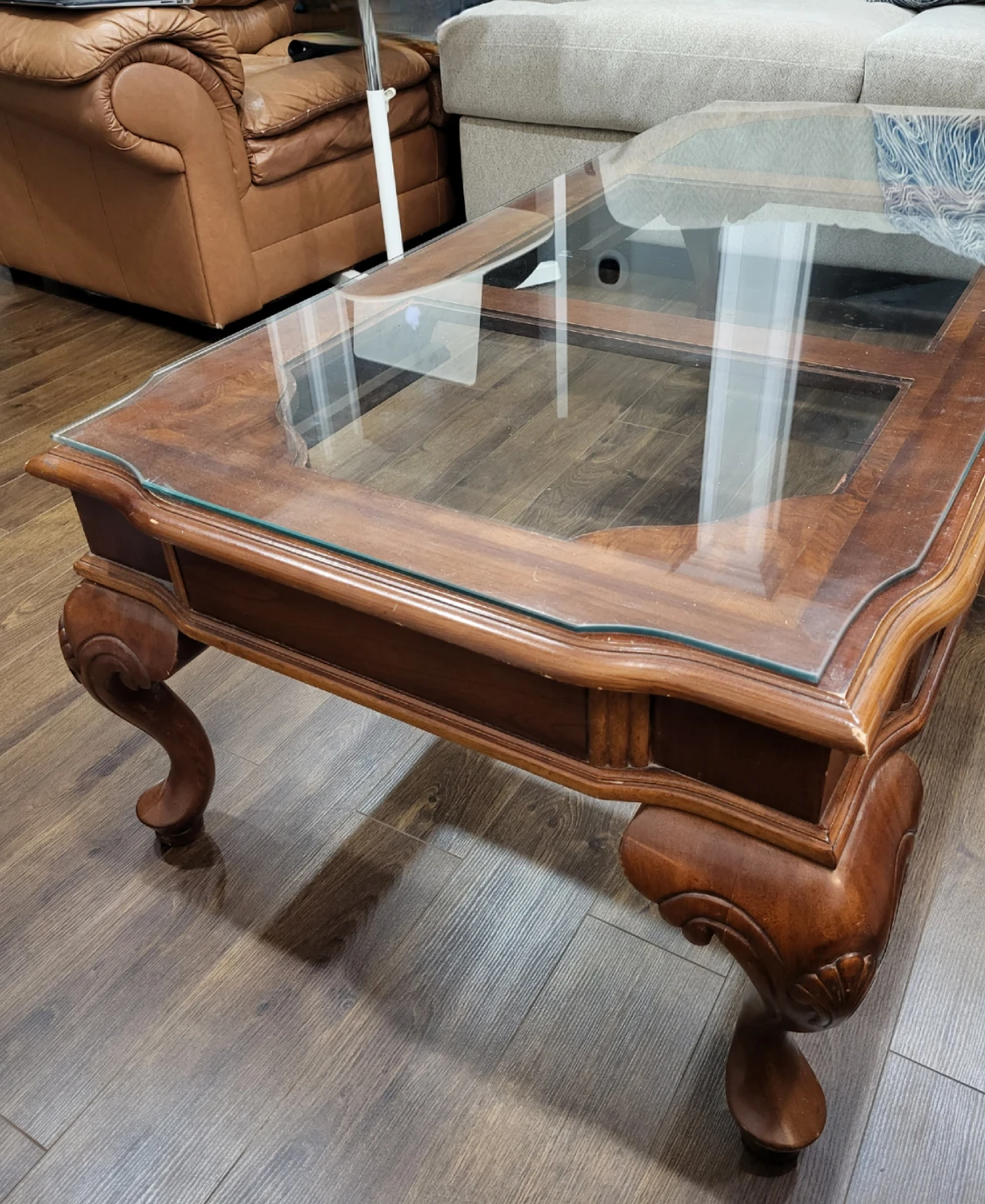Beautiful Wooden Coffee Table with Glass Top - photo 2