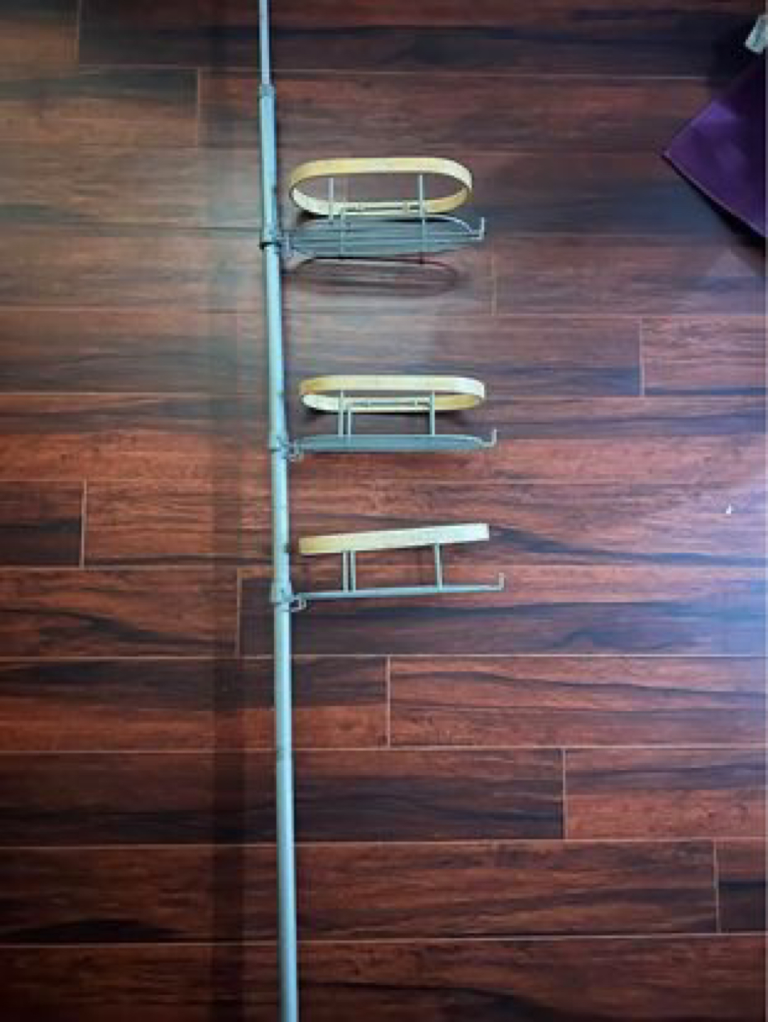 Adjustable shower caddy