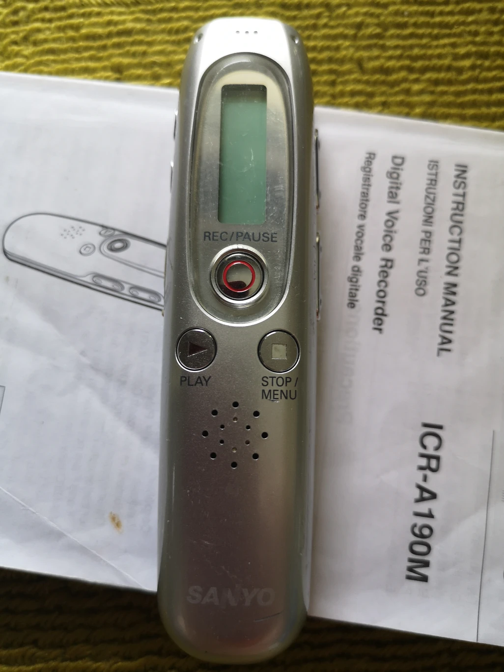 digital voice recorder - photo 2