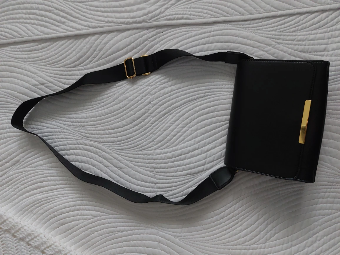 Ceossbody Bag thumbnail