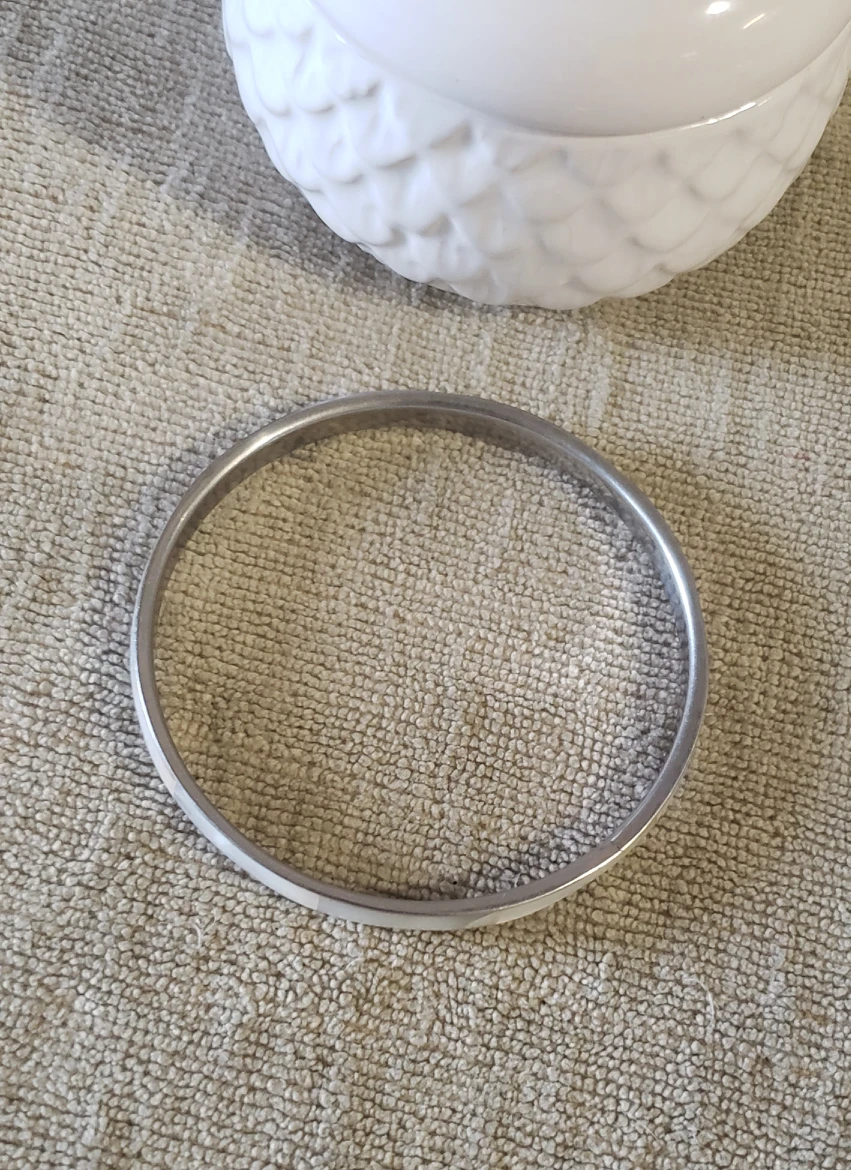 Stainless steal and real shell bangle ladies bracelet image indicator(3)