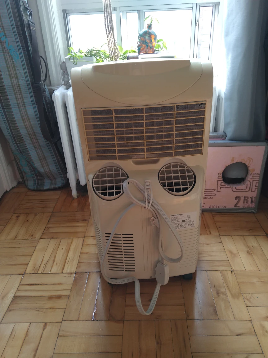 Large Powerful Air Conditioner - photo 2