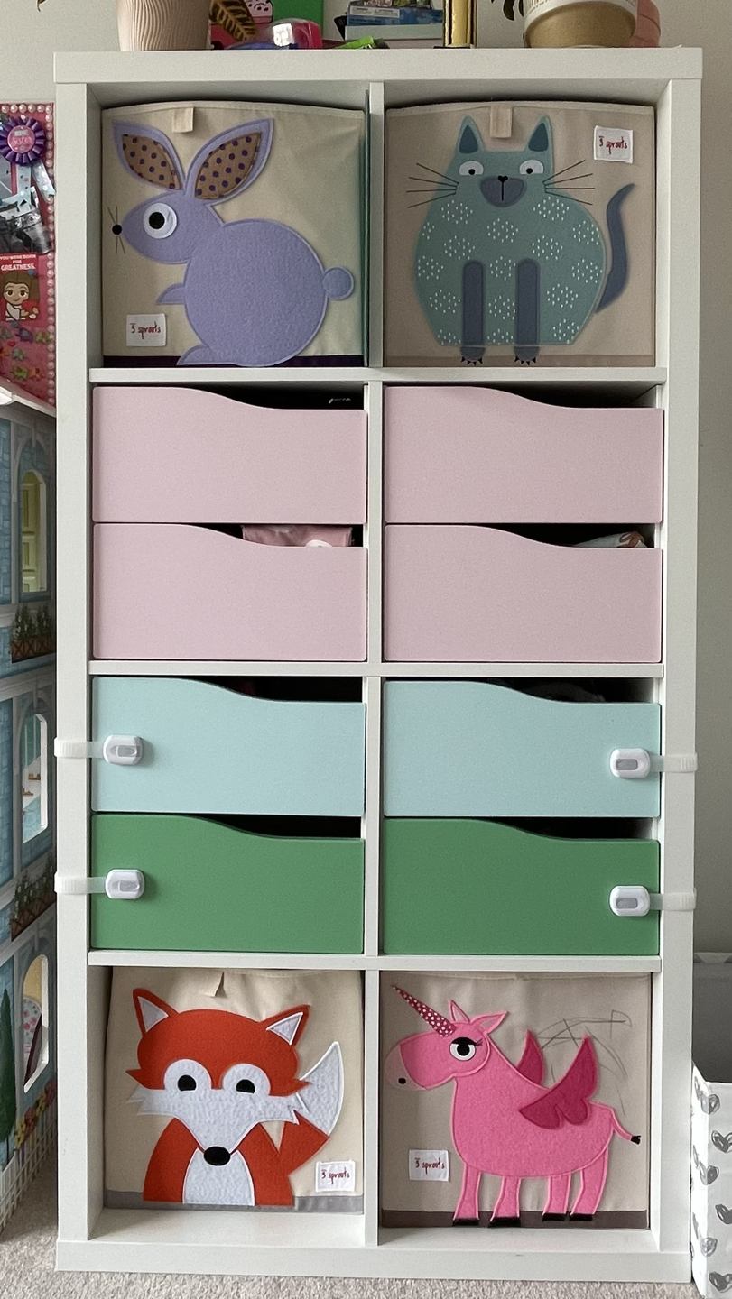 Kallax unit with 8 drawers thumbnail