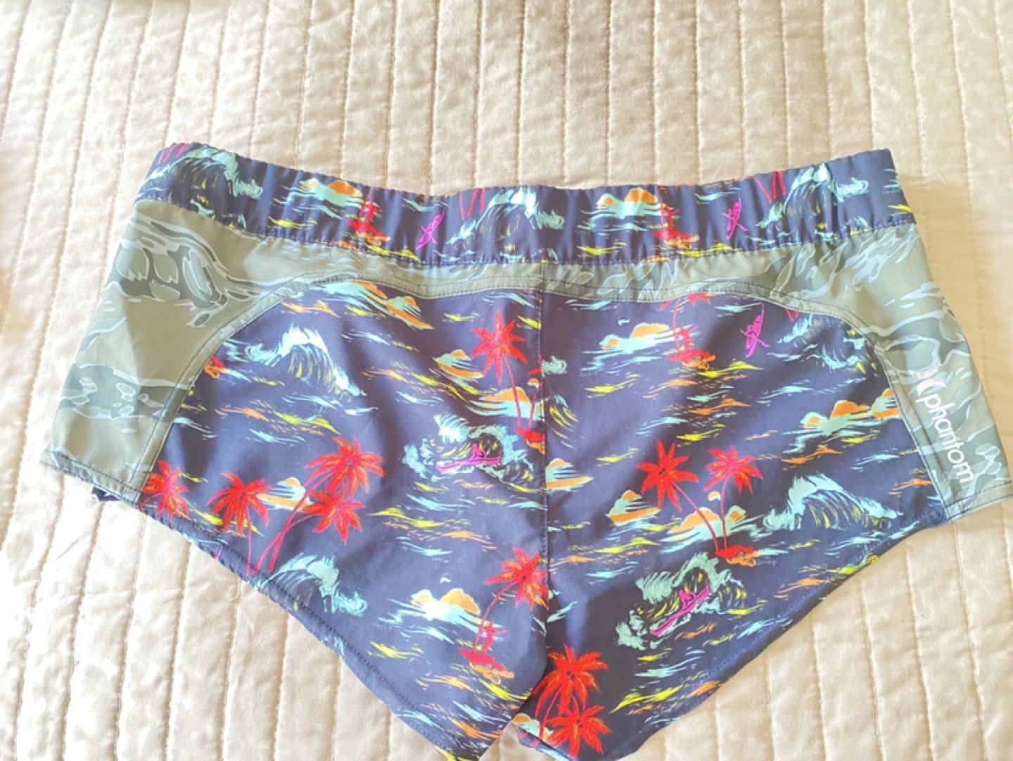 Women’s beach shorts Size L (new) image indicator(2)