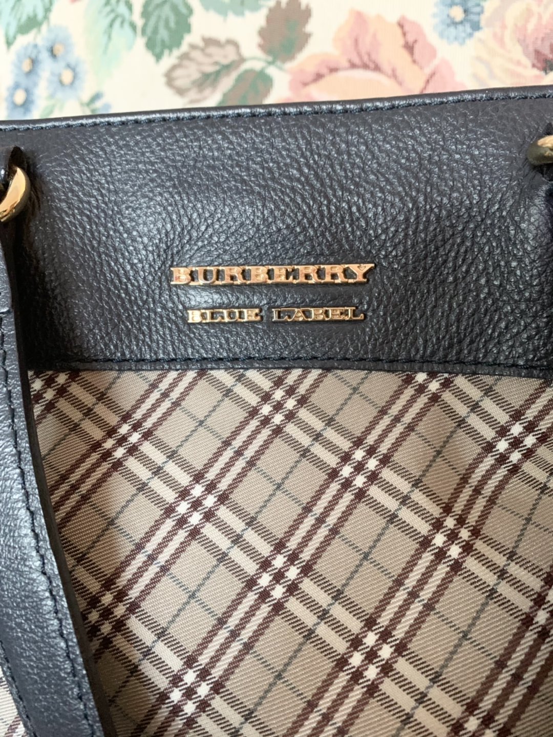 Authentic Two way Burberry bag - photo 3