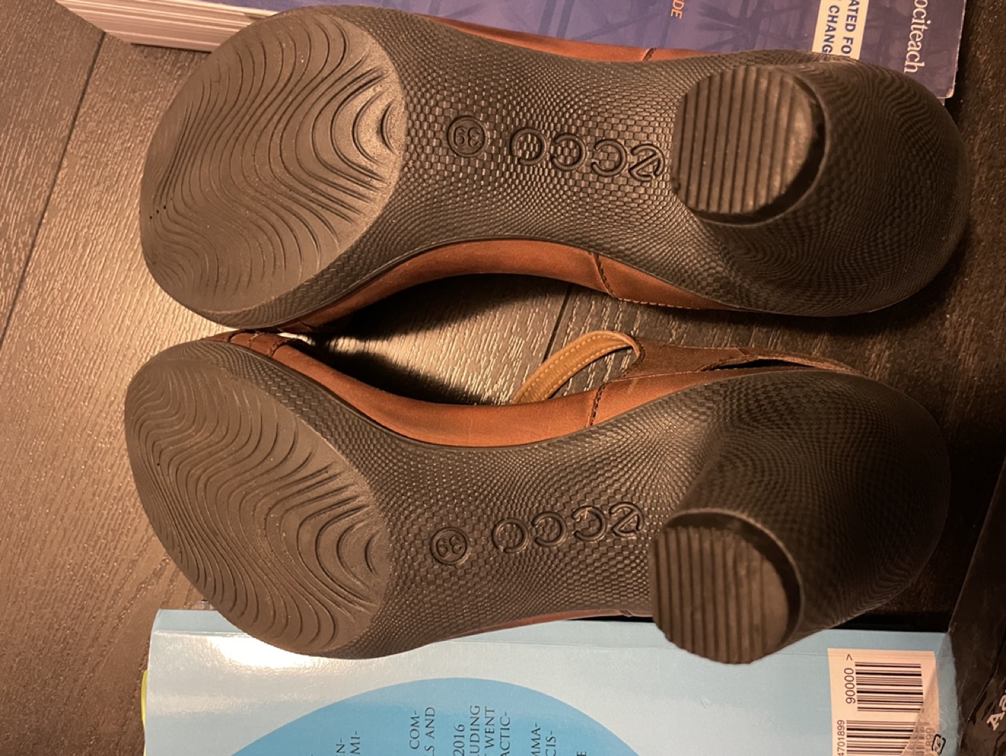 T-strap heeled sandals size 39/9 - photo 5