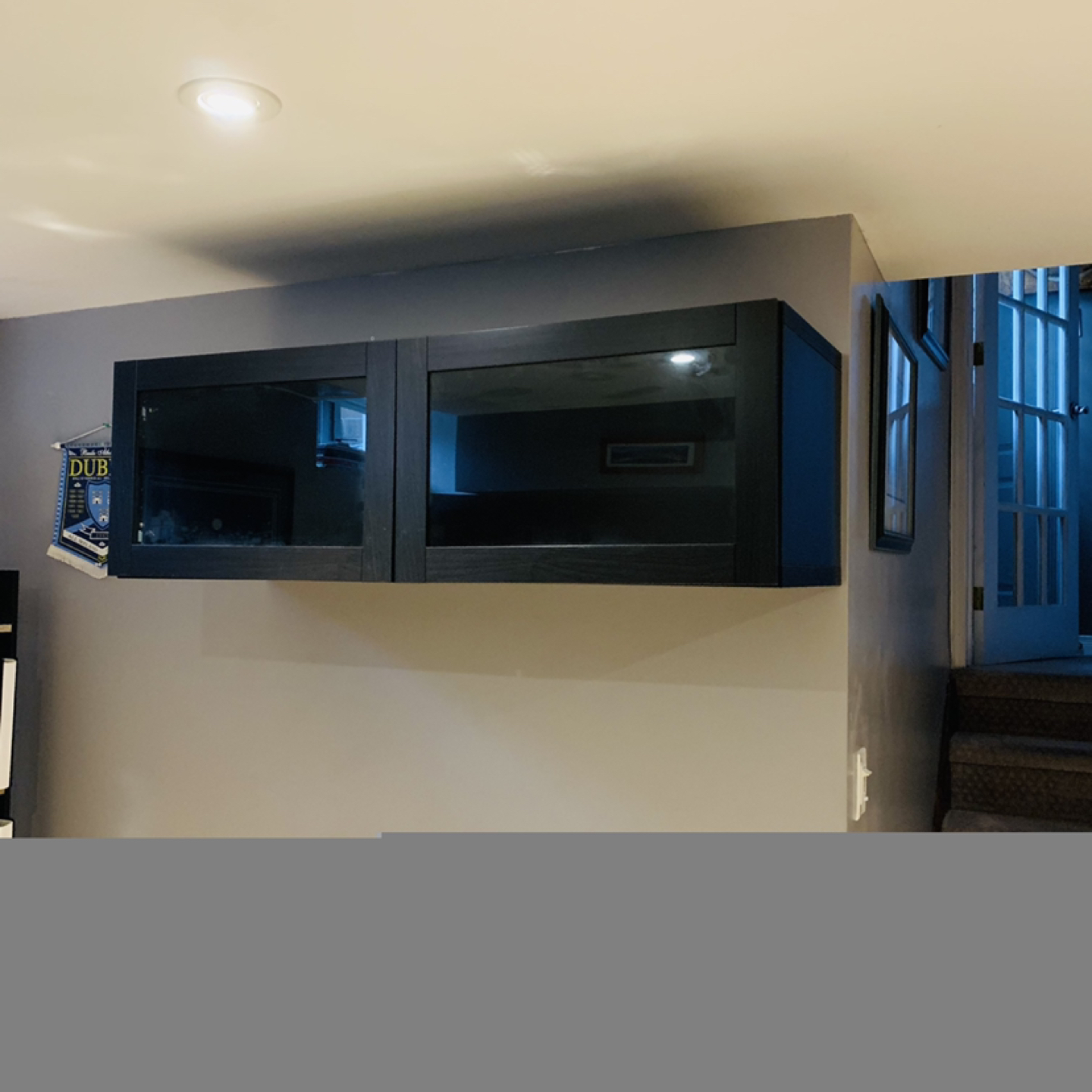 Wall mounted Cabinet