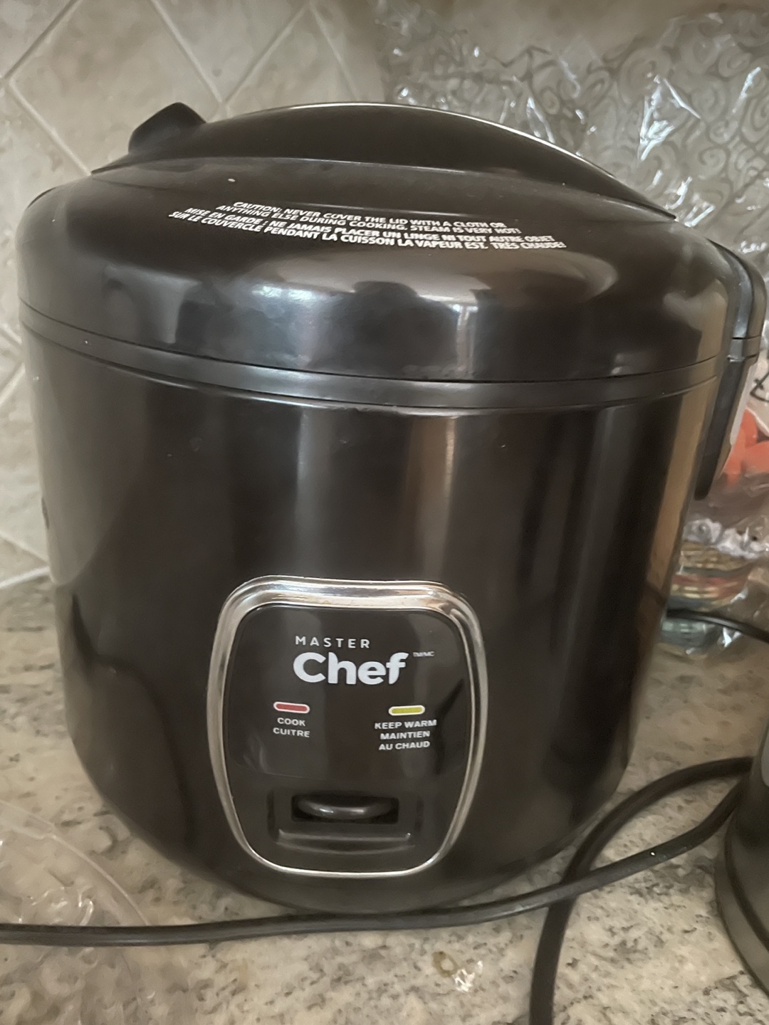 Rice cooker, almost brand new. thumbnail