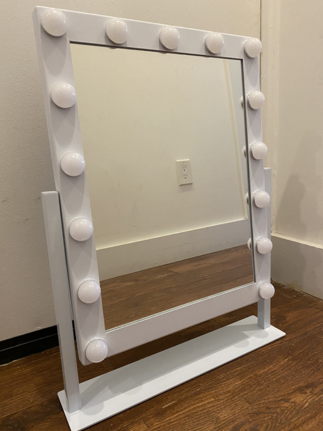 Mirror w/ LED Lights - photo 2