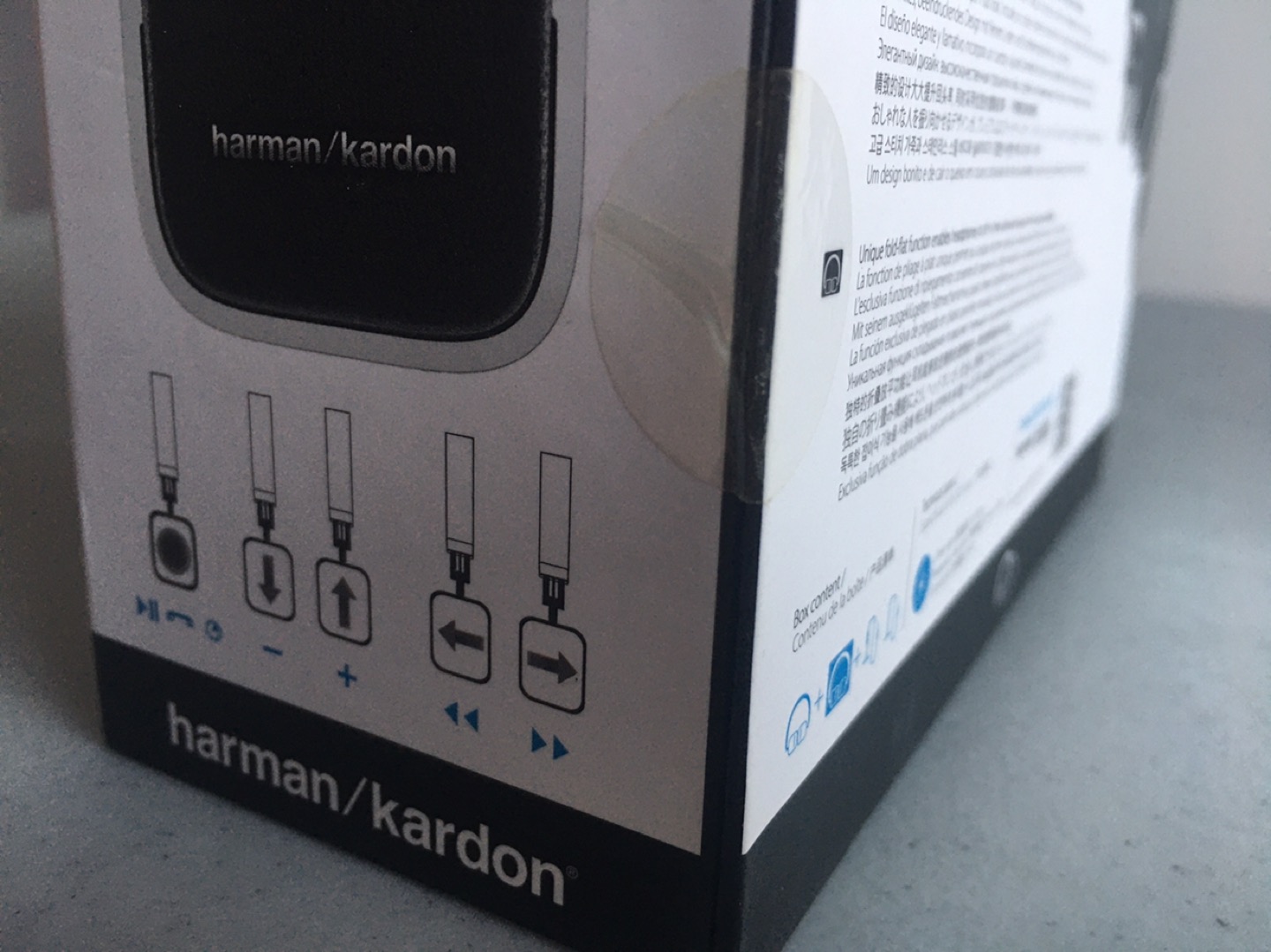 Harman Kardon Soho Wireless Headphones (Black) image indicator(4)