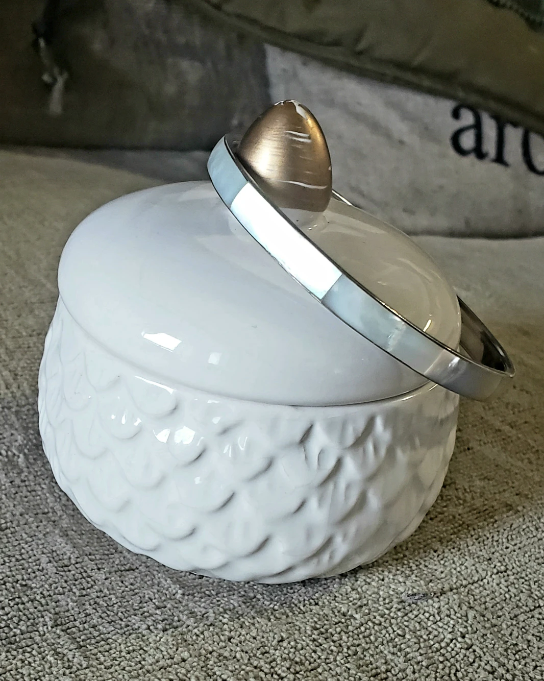 Stainless steal and real shell bangle ladies bracelet image indicator(7)