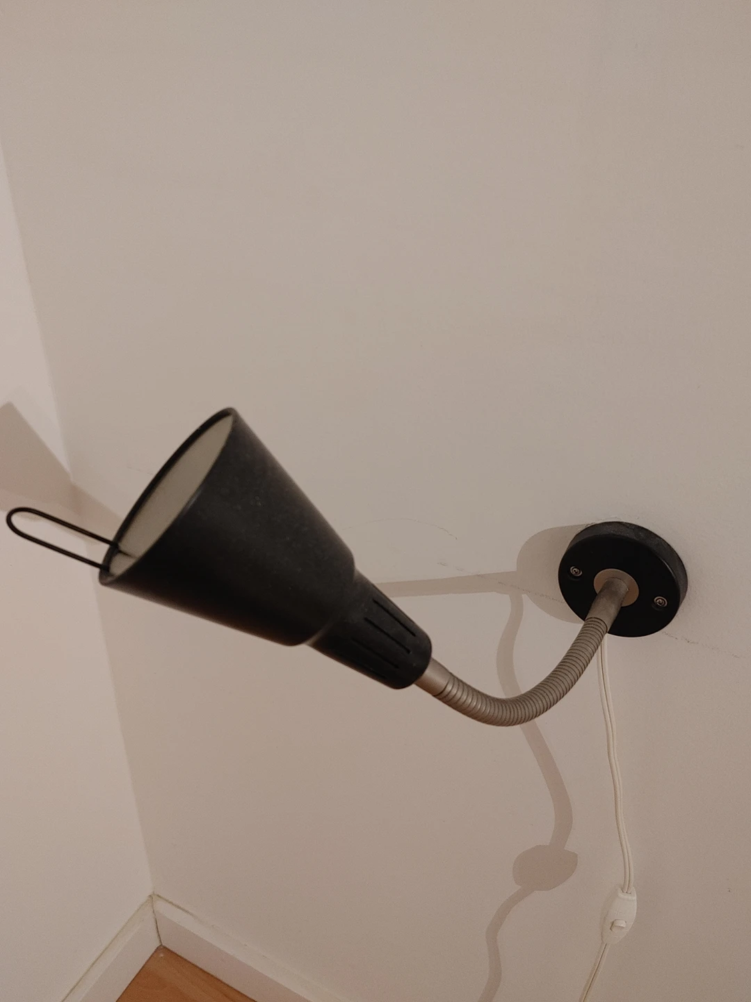 Moving sales 2x ikea wall mount lighting KVART thumbnail