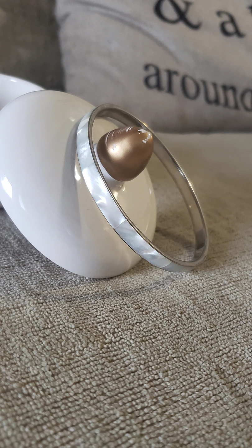 Stainless steal and real shell bangle ladies bracelet image indicator(9)