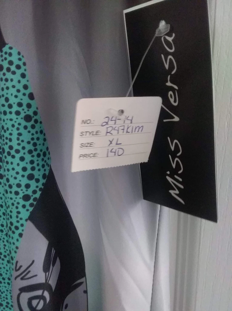 woman's summer dress with tags still on - photo 3