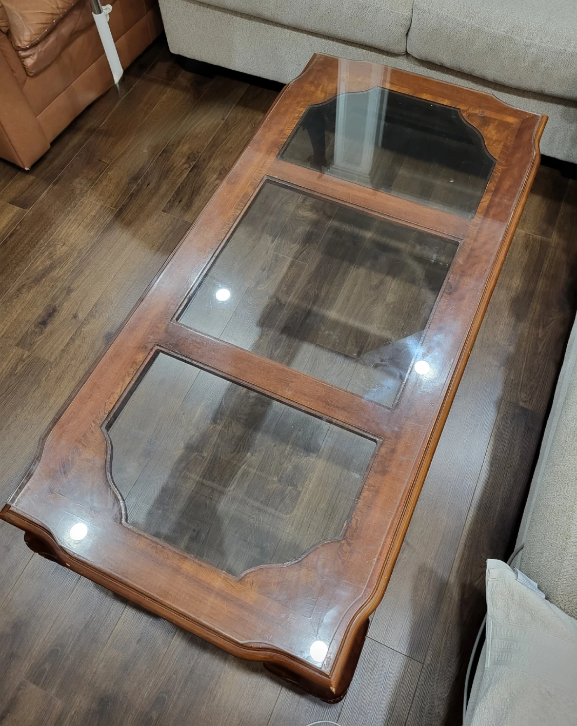 Beautiful Wooden Coffee Table with Glass Top - photo 5
