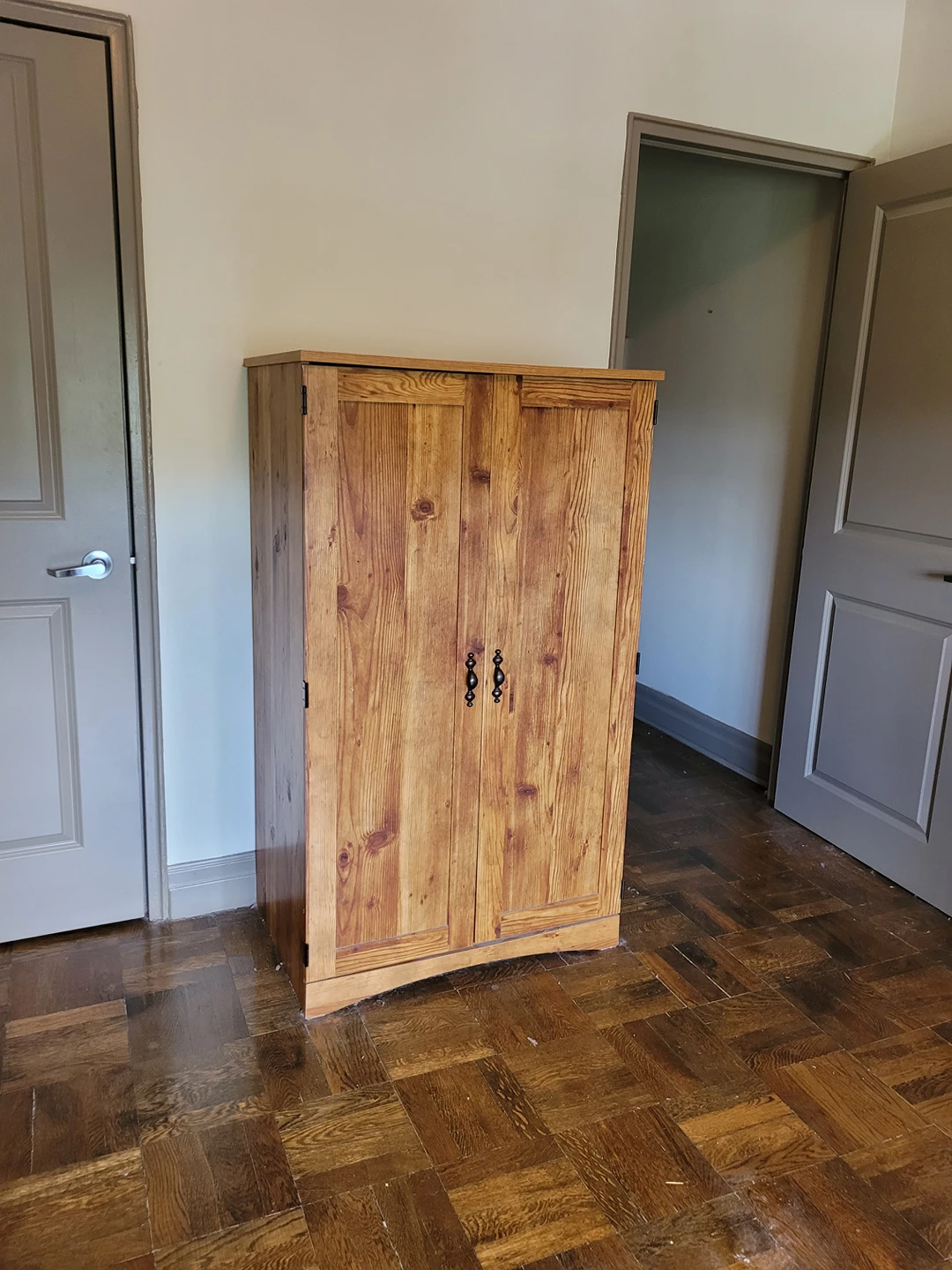 office cabinet/ desk - photo 2