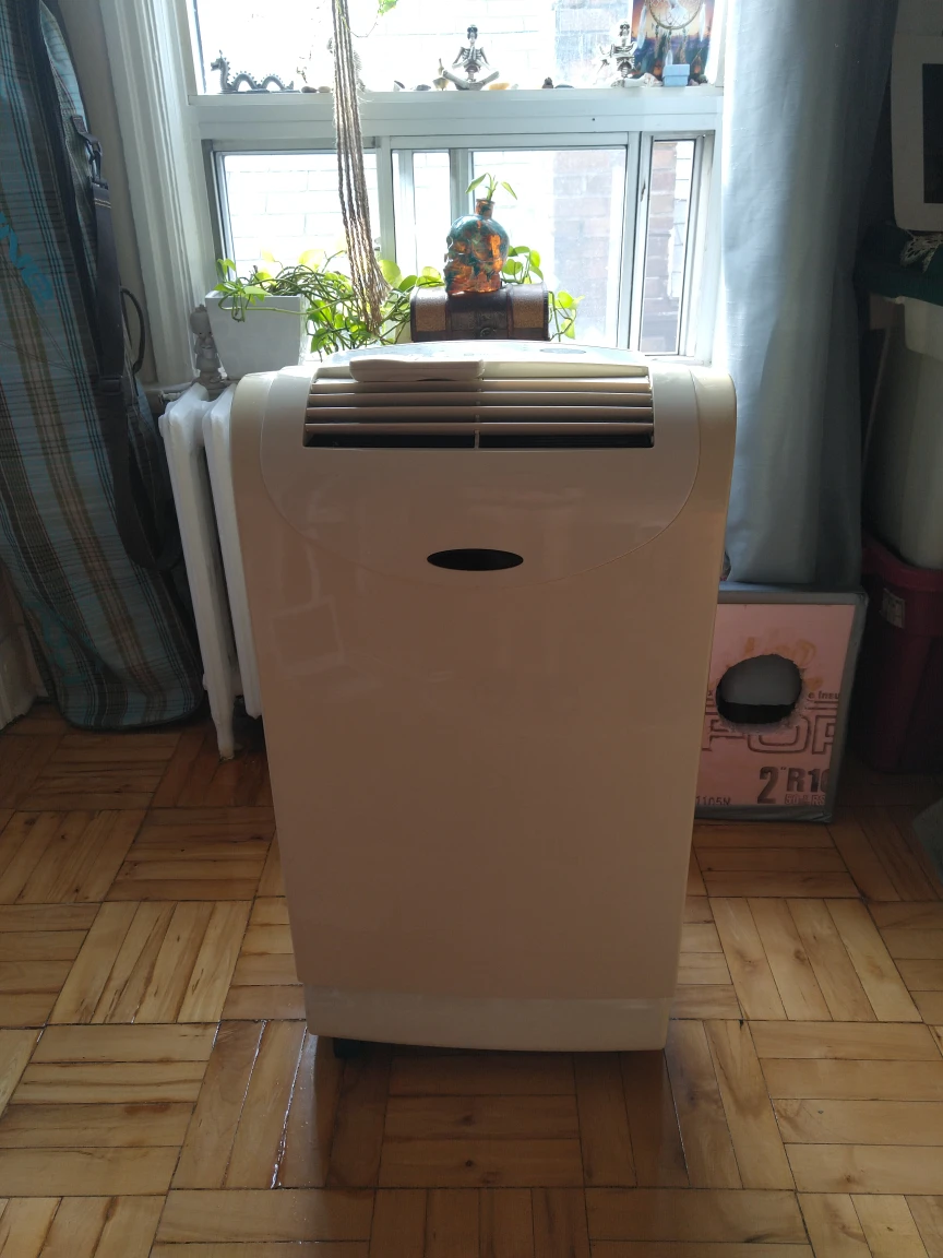 Large Powerful Air Conditioner thumbnail