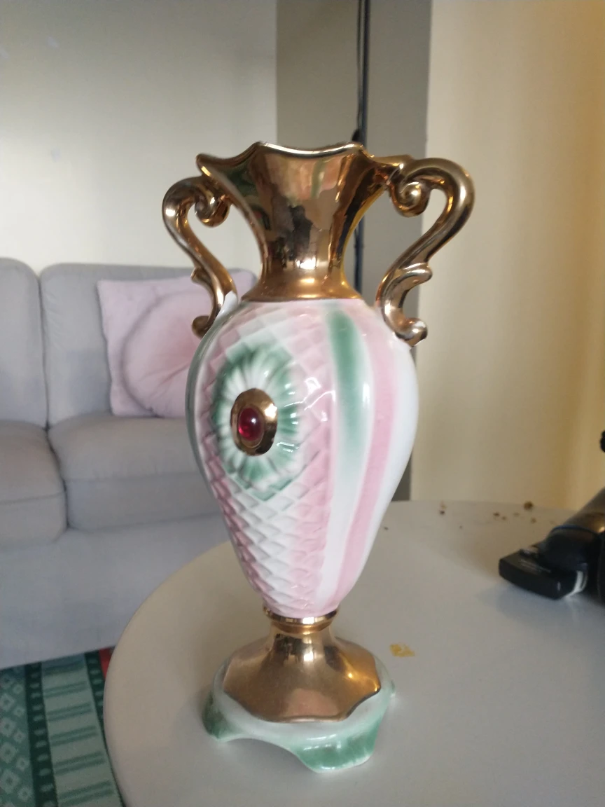 Vase $5