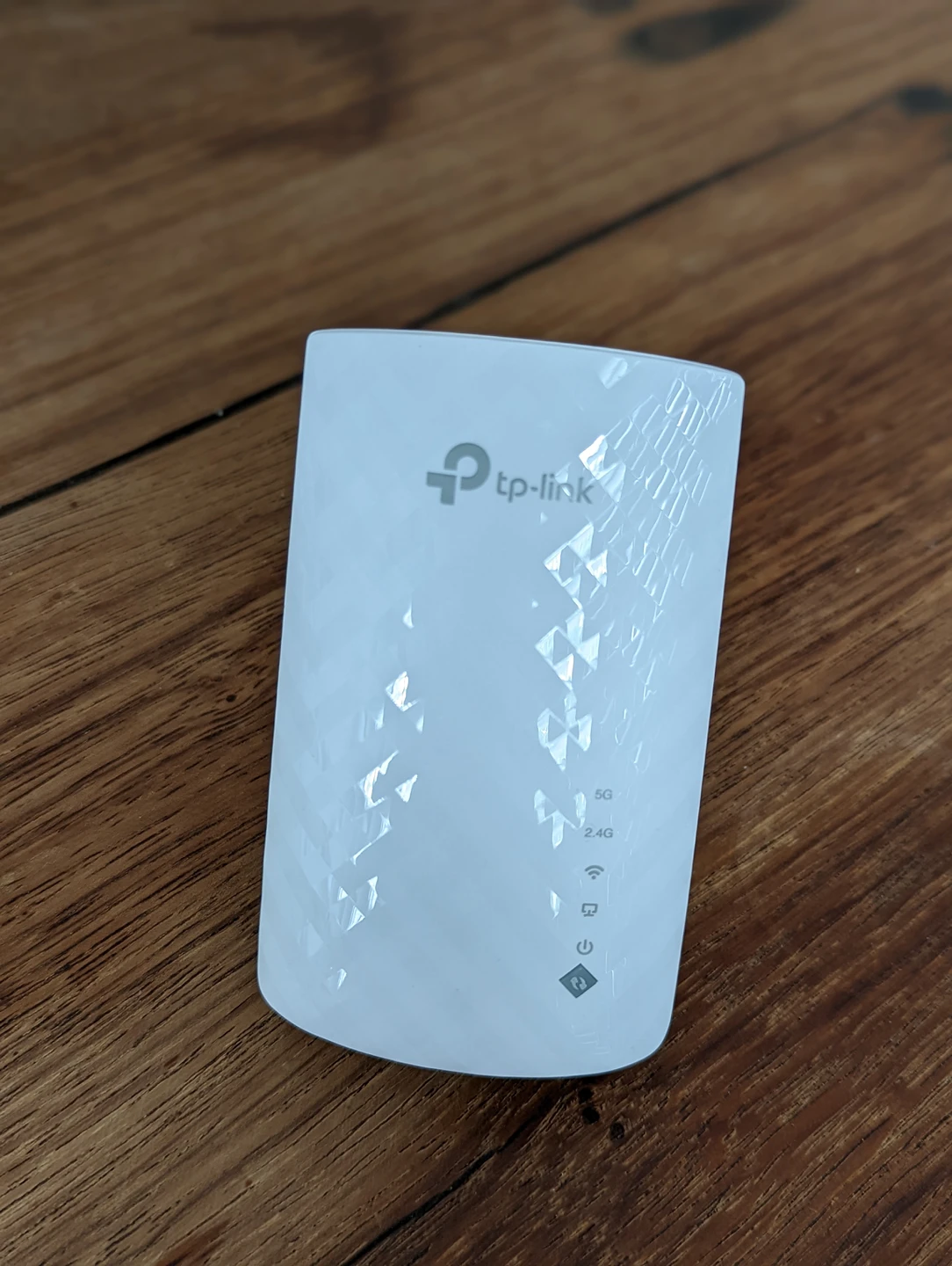 TP-Link AC750 WiFi Extender RE220 thumbnail