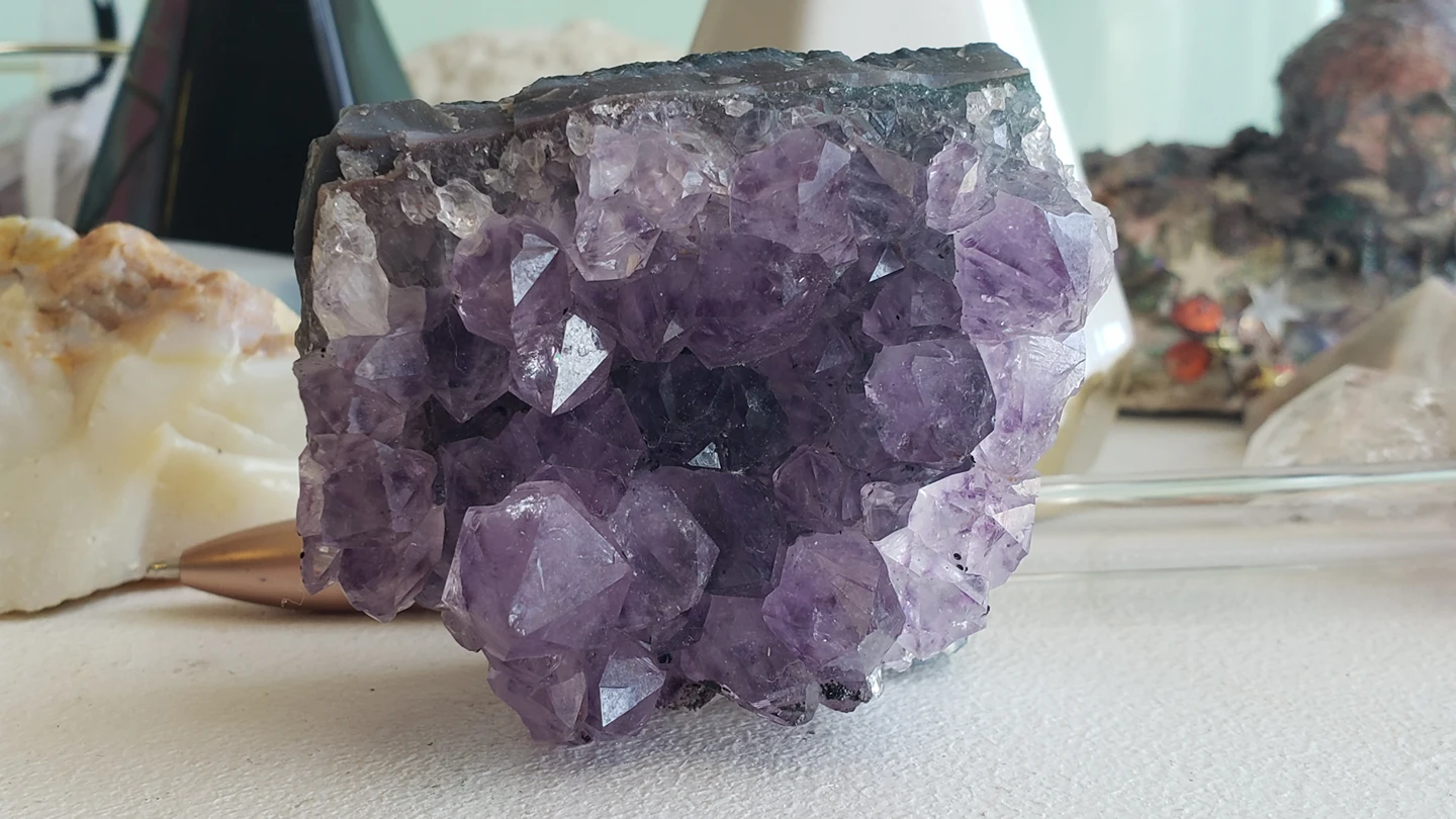 Raw Amethyst Free form with Field Spare image indicator(7)