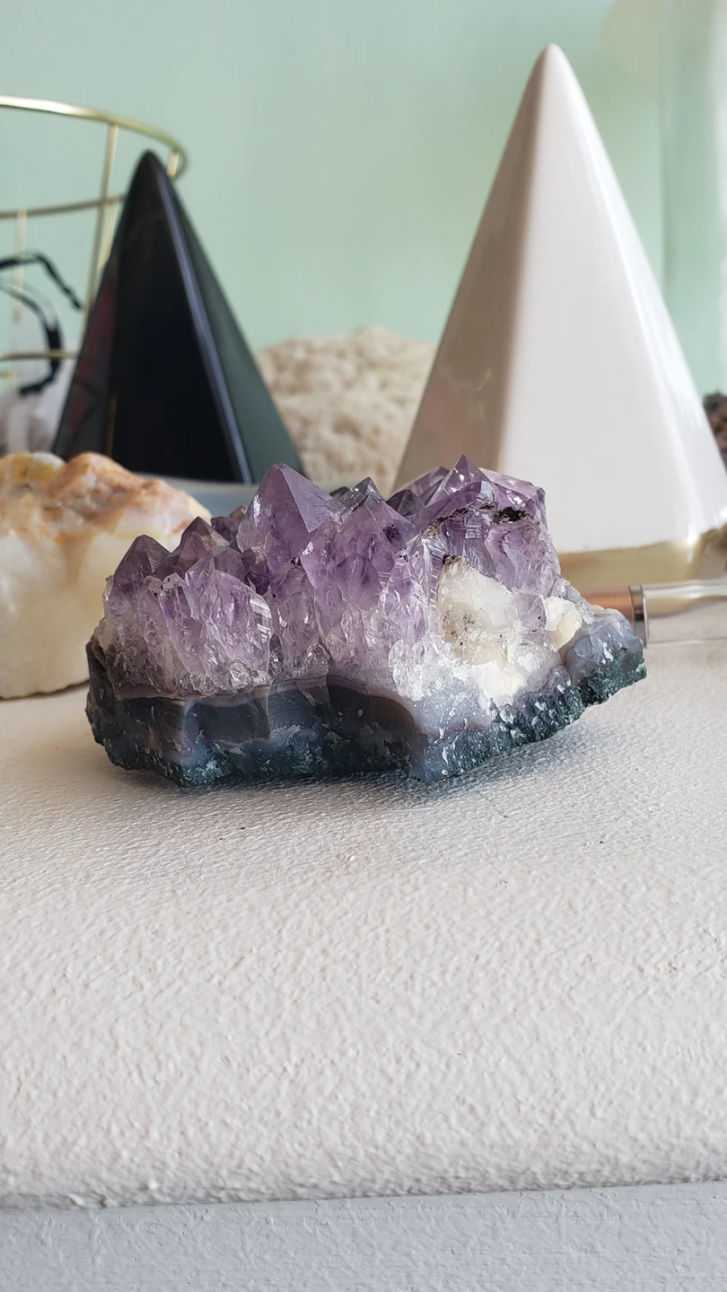 Raw Amethyst Free form with Field Spare image indicator(6)