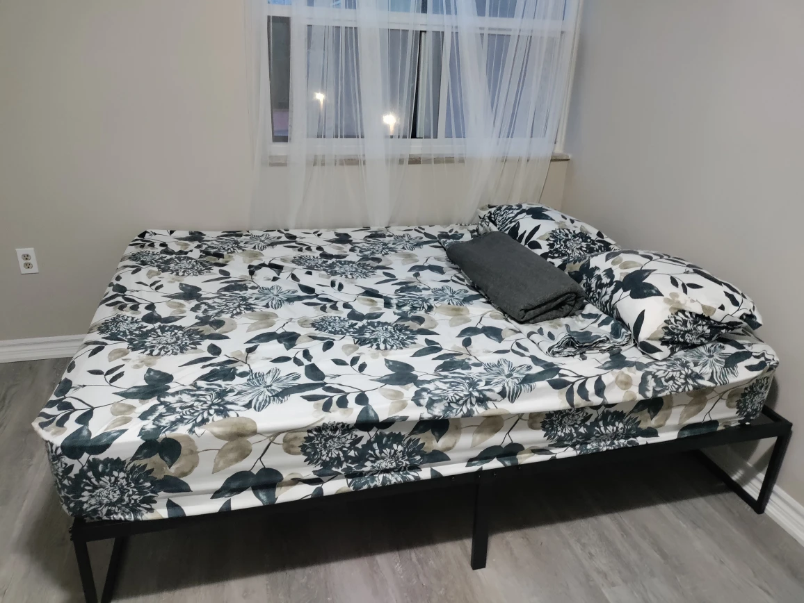 Queen sized mattress+ metal base #freecycle